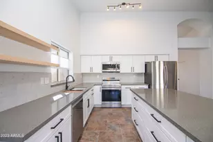 11532 W Clover Way, Avondale, AZ 85392 - Photo 12