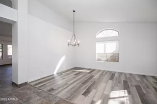 11532 W Clover Way, Avondale, AZ 85392 - Photo 6