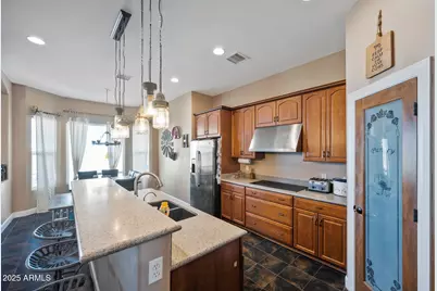 242 S Bethany Place, Casa Grande, AZ 85194 - Photo 16