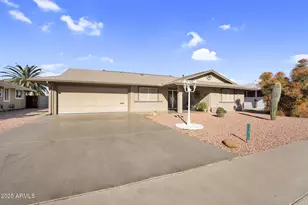 13812 N Kaanapali Dr, Sun City, AZ 85351 - Photo 2