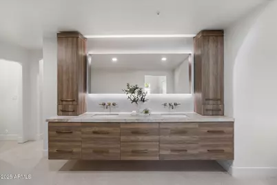 7042 E Orange Blossom Lane, Paradise Valley, AZ 85253 - Photo 12