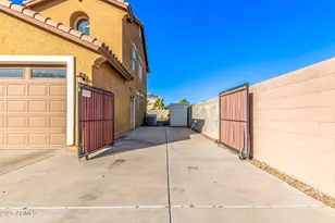 14300 W Lisbon Ln, Surprise, AZ 85379 - Photo 40