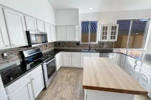 18184 W Desert Blossom Dr, Goodyear, AZ 85338 - Photo 8