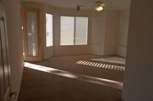 10425 W Windsor Ave, Avondale, AZ 85392 - Photo 6