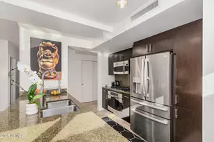 7121 E Rancho Vista Dr, Scottsdale, AZ 85251 - Photo 8