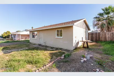6613 S 21st Place, Phoenix, AZ 85042 - Photo 4