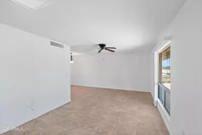 14217 N Bolivar Drive, Sun City, AZ 85351 - Photo 10