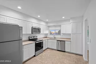 14217 N Bolivar Dr, Sun City, AZ 85351 - Photo 14