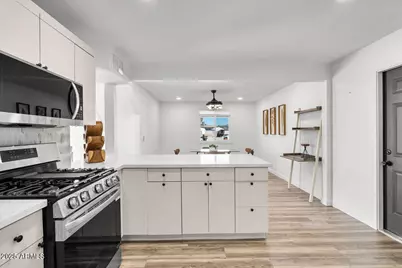 8117 W Whitton Avenue, Phoenix, AZ 85033 - Photo 14