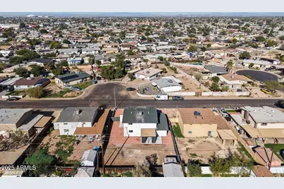 8117 W Whitton Avenue, Phoenix, AZ 85033 - Photo 48