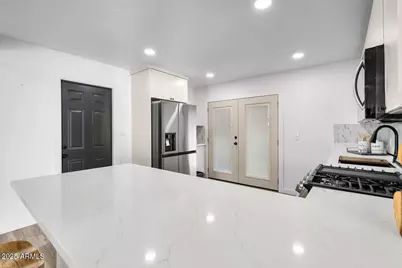 8117 W Whitton Avenue, Phoenix, AZ 85033 - Photo 8