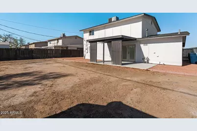 8117 W Whitton Avenue, Phoenix, AZ 85033 - Photo 32
