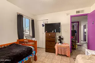 8225 W Earll Dr, Phoenix, AZ 85033 - Photo 20