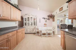 5527 W Garden Dr, Glendale, AZ 85304 - Photo 8