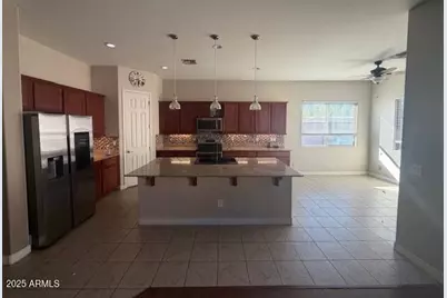 18612 W Williams Street, Goodyear, AZ 85338 - Photo 4