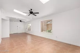 4546 E Renee Dr, Phoenix, AZ 85050 - Photo 8