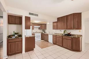 10512 W Ruth Ave, Peoria, AZ 85345 - Photo 8