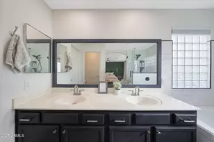 167 W Shamrock St, Gilbert, AZ 85233 - Photo 32