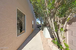 167 W Shamrock St, Gilbert, AZ 85233 - Photo 40