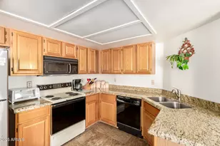 9378 E Purdue Ave, Scottsdale, AZ 85258 - Photo 12