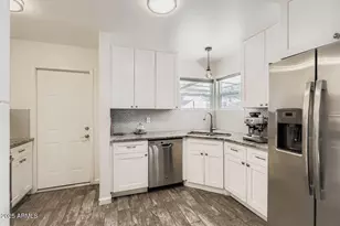 2210 E Cambridge Ave, Phoenix, AZ 85006 - Photo 16