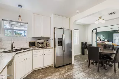 2210 E Cambridge Avenue, Phoenix, AZ 85006 - Photo 6