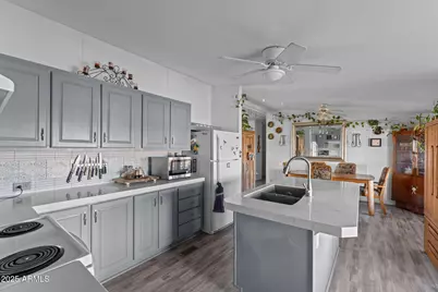 30040 W Redbird Road, Wittmann, AZ 85361 - Photo 2