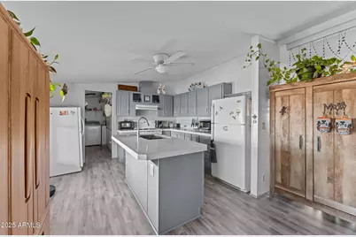 30040 W Redbird Road, Wittmann, AZ 85361 - Photo 8