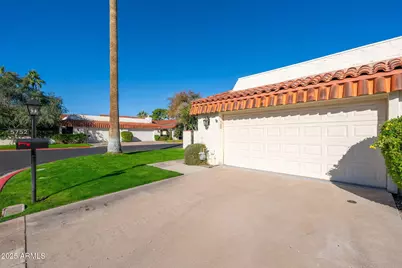 5752 N Scottsdale Road, Paradise Valley, AZ 85253 - Photo 2
