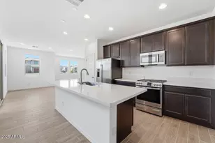 14183 W Buckskin Trl, Surprise, AZ 85387 - Photo 8