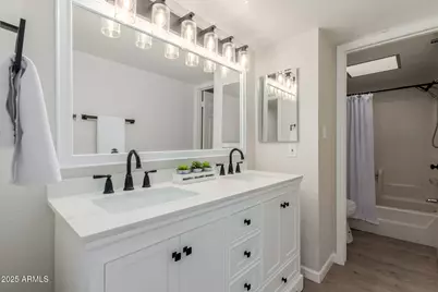 15434 N 1st Place, Phoenix, AZ 85022 - Photo 10