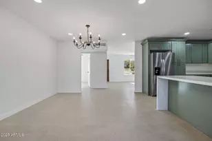 1802 E Ardmore Dr, Phoenix, AZ 85042 - Photo 12