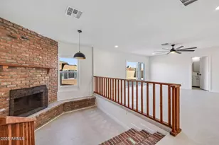 1802 E Ardmore Dr, Phoenix, AZ 85042 - Photo 10