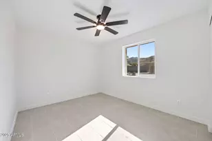 1802 E Ardmore Dr, Phoenix, AZ 85042 - Photo 18