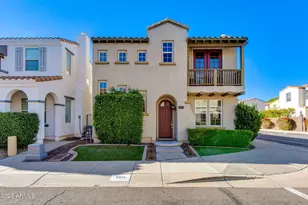 2914 N 48th Pl, Phoenix, AZ 85018 - Photo 1