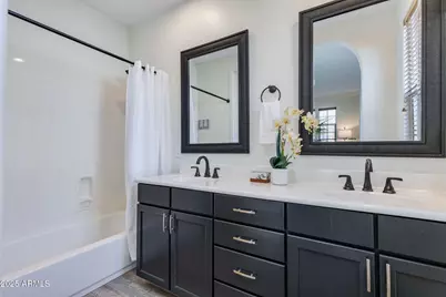 2914 N 48th Place, Phoenix, AZ 85018 - Photo 10