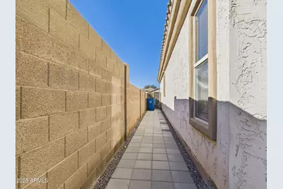 6915 S Sapphire Way, Chandler, AZ 85249 - Photo 18