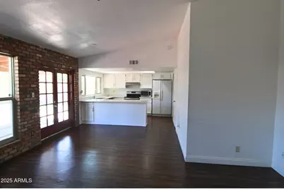 621 W Los Lagos Vista Avenue, Mesa, AZ 85210 - Photo 8