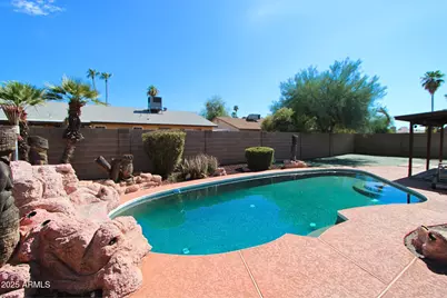 621 W Los Lagos Vista Avenue, Mesa, AZ 85210 - Photo 1