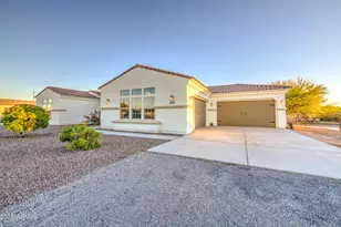 1687 E Lobo St, San Tan Valley, AZ 85140 - Photo 4