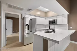 3207 W Loma Ln, Phoenix, AZ 85051 - Photo 12