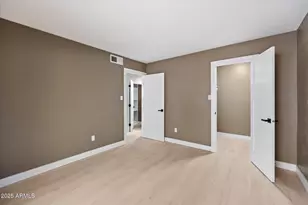 3207 W Loma Ln, Phoenix, AZ 85051 - Photo 18