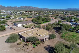 10517 E Evergreen St, Mesa, AZ 85207 - Photo 18