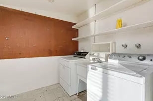 11234 N Coggins Dr, Sun City, AZ 85351 - Photo 28