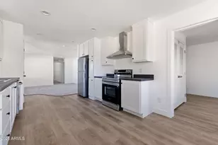 1368 S 76th Pl, Mesa, AZ 85209 - Photo 2