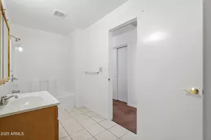 11023 W Malibu Cir, Arizona City, AZ 85123 - Photo 18