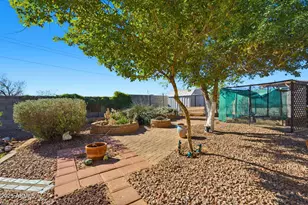 11023 W Malibu Cir, Arizona City, AZ 85123 - Photo 36