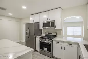 6815 N 32nd Ave, Phoenix, AZ 85017 - Photo 1