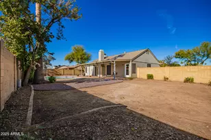 435 E Rockwood Dr, Phoenix, AZ 85024 - Photo 16