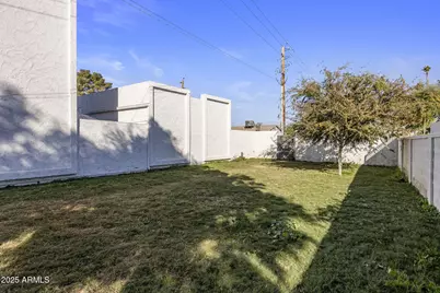 8576 E Indian School Road #UNIT B, Scottsdale, AZ 85251 - Photo 4